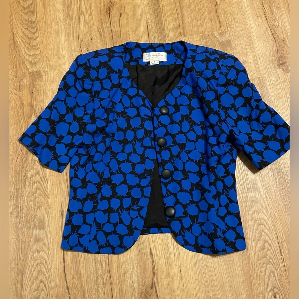 CHRISTIAN DIOR Vintage Jacket: excellent condition.Hidden seams & shoulder pads